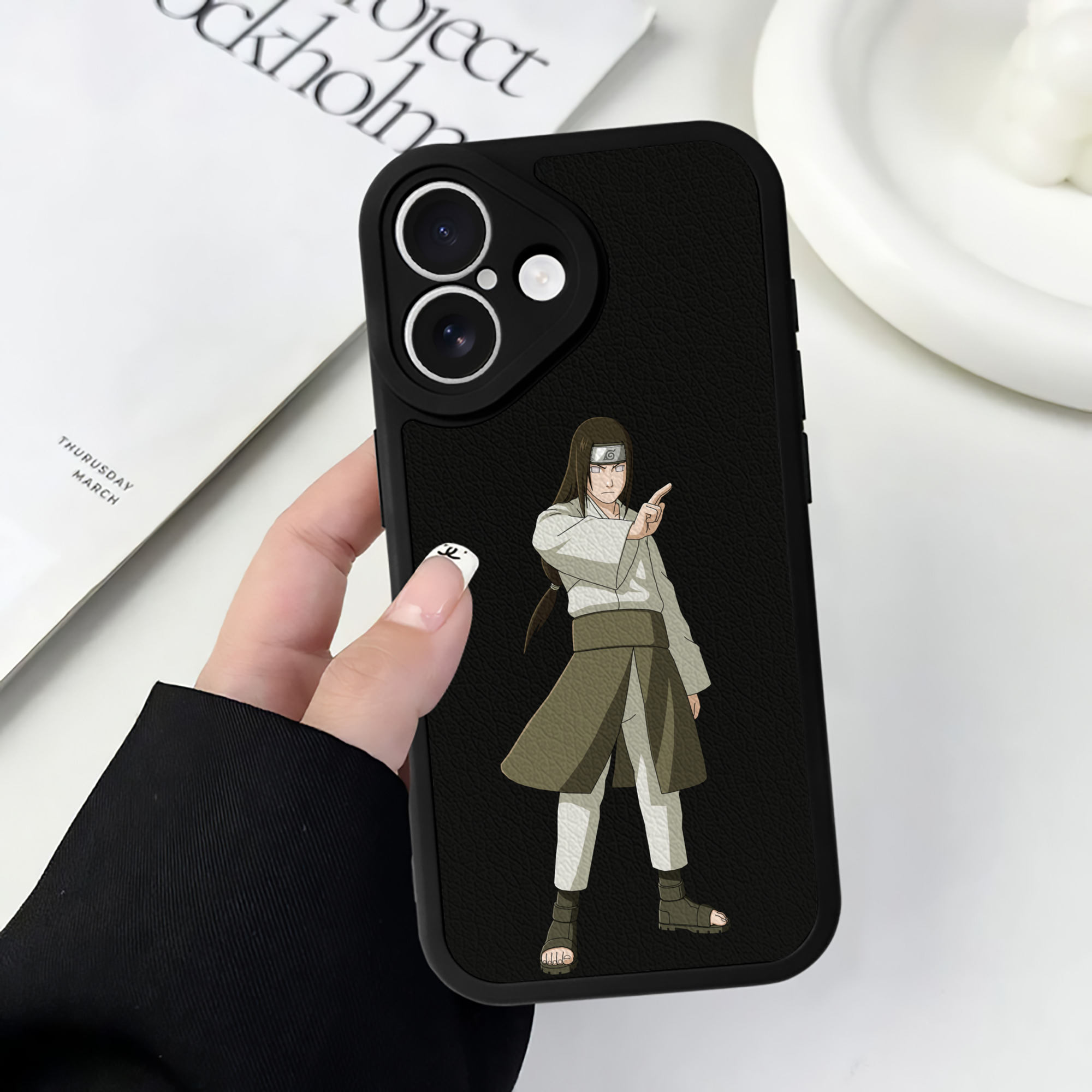 （画像用） NARUTO -ナルト- 日向ネジ Hyūga Neji 【iPhone 16シリーズ対応】シリコンスマホケース（レザー調） 材質：シリコン